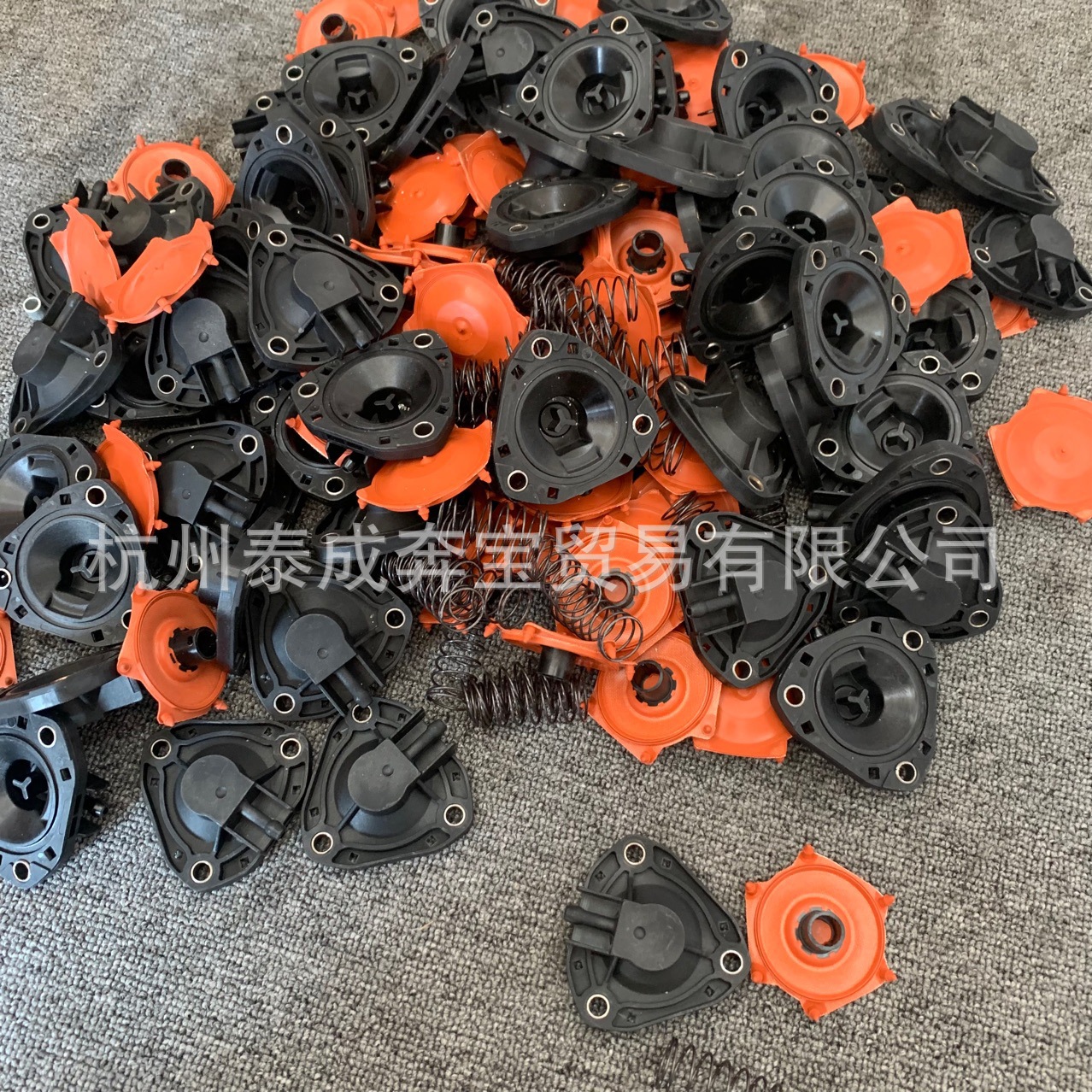 Suitable for Ford Focus Escape 1.0t Turbocharger Pressure Relief Valve Cover Cm5G6K682Ja 1761178