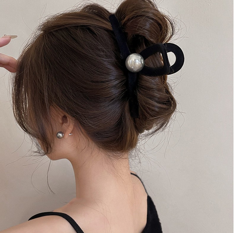 Flocked black pearl 13cm