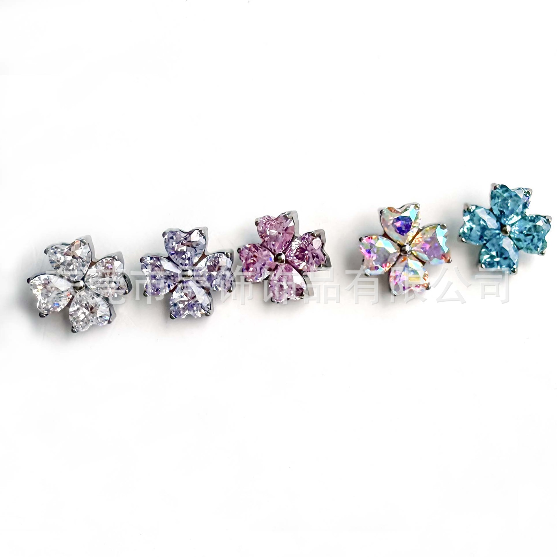 F136 Titanium Heart 四叶草 Cubic Zirconia Ear Stud Helix Cartilage Stud G23 Implant Grade Titanium 内牙 Labret Stud 人体 Piercing Jewelry