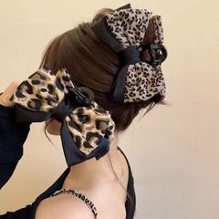 気質豹紋大クリップ新型布芸両面蝶結びクリップサメクリップ高級感ヘボン風カード発行後