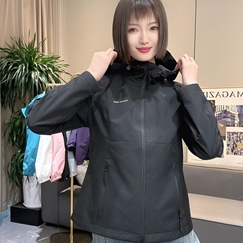 胖mm大码春秋季时尚百搭外套户外运动休闲防风防寒冲锋衣女|undefined
