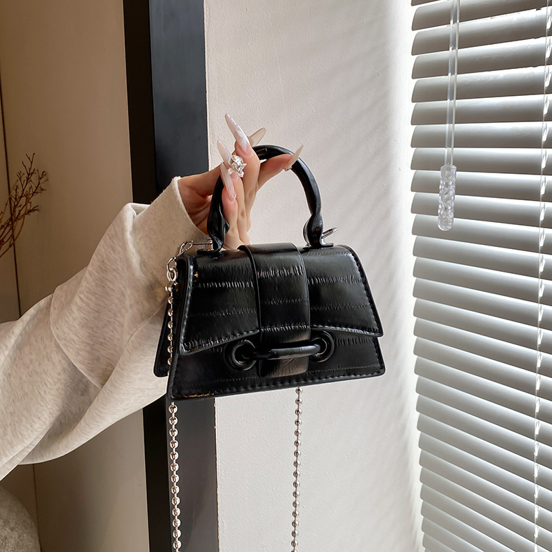 Fashionable Simple Portable Small Square Bag Women's Bright Face New Style Light Luxury Shoulder Bag Casual All-match Chain Crossbody Bag Women's Bag