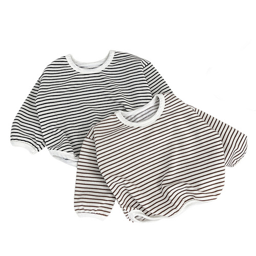 Baby clothes for spring and autumn, stylish and versatile striped round neck long sleeve T-shirt for babies, casual base layer top for outdoor wear