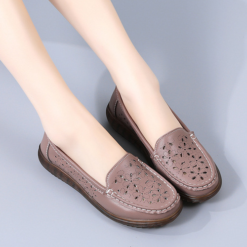  New Cowhide Croc Shoes Women's Summer Fashionable Outerwear Versatile Hollow Breathable Large Size Middle-aged and Elderly Mom Sandals