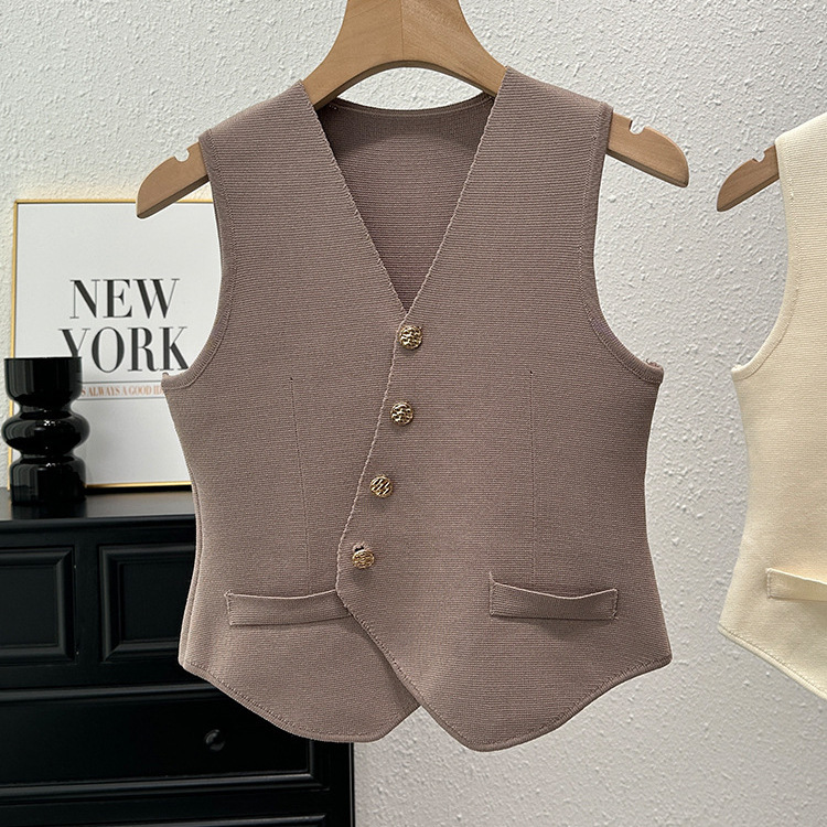 Designed Vest for Women's Summer Outer Wear, New Elegant V Neck Oblique Button French Retro Waistcoat Top Sleeveless