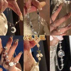 小衆の愛のブレスレットの女性の軽豪華なinsの高級な甘い百合のツバキの花のビーズは設計のブレスレットの親友をつなぎ合わせます。