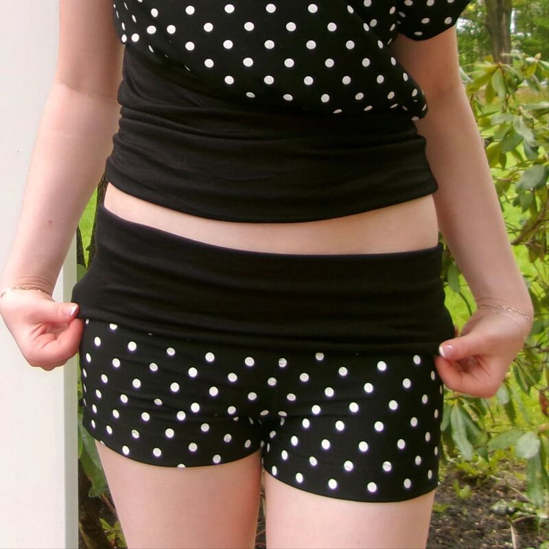 American Street Style Personalized Flip-Waist Polka Dot Large Letter Print Tight Shorts Sexy Holiday Style Low-Waist Casual Hot Pants American Street Style Personalized Flip-Waist Polka Dot Large Letter Print Tight Shorts Sexy Holiday Style Low-Waist Casual Hot Pants