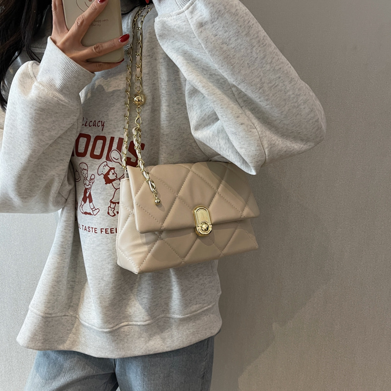 Bolso de cadena de diamond para mujeres 2025, nuevo bolso de hombro de moda versátil, popular explosión de alto nivel, bolso de mochila extranjero