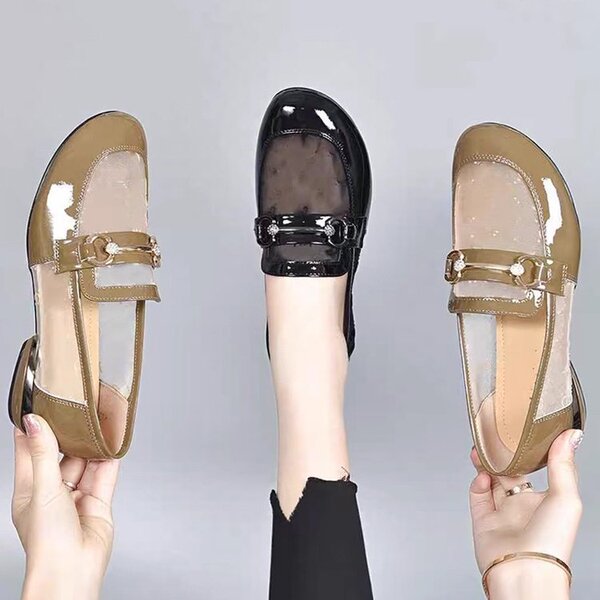 Mesh shoes made of soft leather