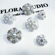 ��������~�������LС���L��ˮ荿����IŮ�����¿�ߙnС�۴��