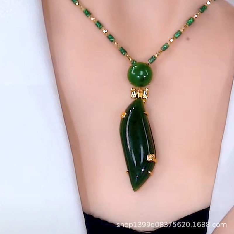 Новый кулон с счастливым цветком, женская имитация нефрита Hetian, зеленое яблоко, опал, инкрустированное ожерелье, кулон, высококачественный дизайн