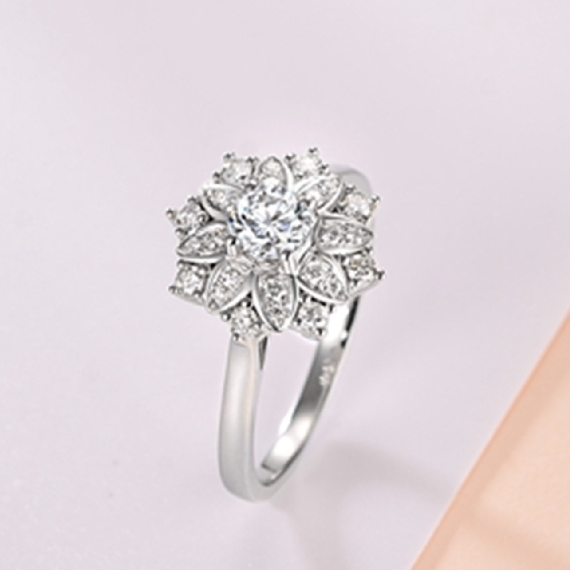Brilliant Starry Flower Ring 18k Gold Plated Cluster Wedding Ring_voghion.com