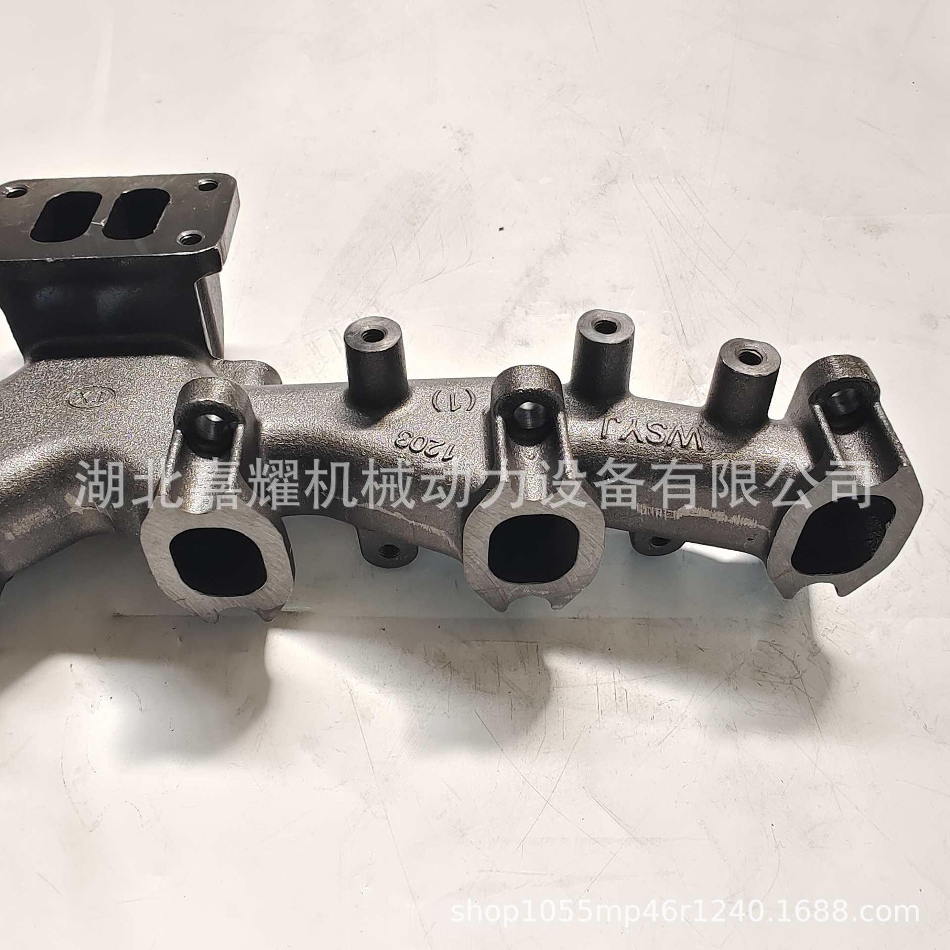 Suitable for Cummins 6BT 6D102 engine parts exhaust manifold 3863106