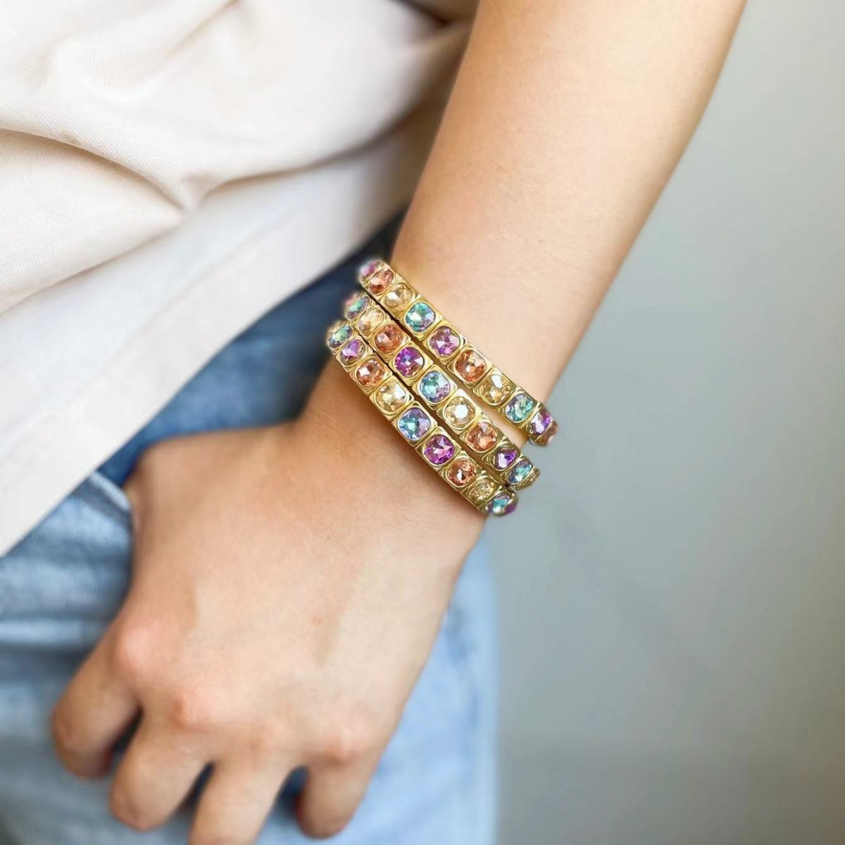 Women's Gender Sweet Shiny Geometric Rhinestones Artificial Crystal Alloy Wholesale Bangle