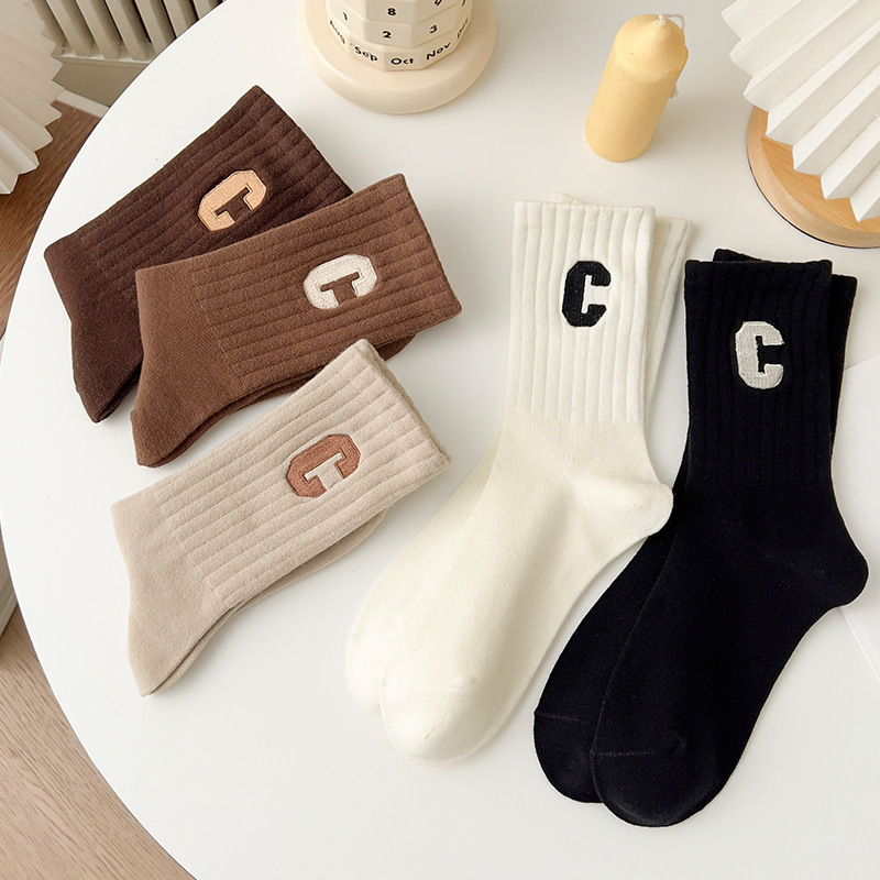 Autumn and Winter Socks for Women, Mid-Calf Socks, Versatile Shark Pants Long Socks, Sports Casual Socks, Melard Letter Socks for Women