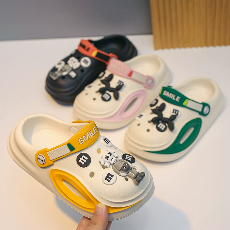 Детские тапочки 2025 новые летние женские Баотоу нескользящие тапочки для мальчиков мультяшные милые с мягкой подошвой для пляжа