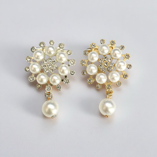 Brooch Diamond Pearl Flower alloy jewelry coat sweater cardigan pin fashion flower accessories anti-exposure buckle