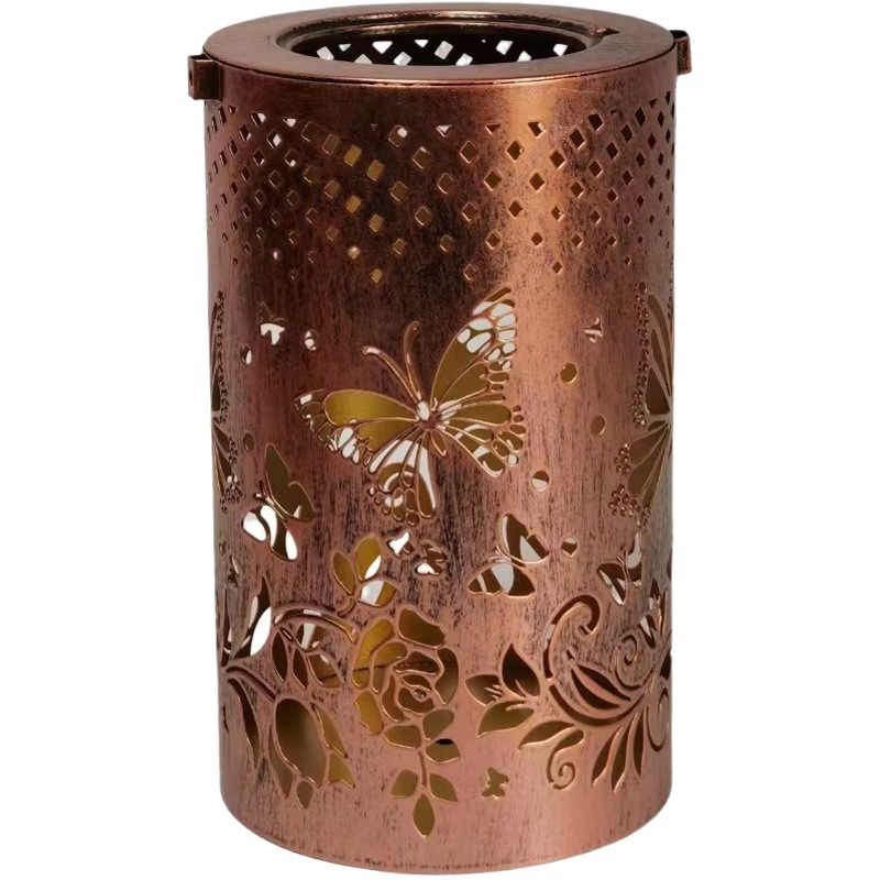 Nueva lámpara de mariposa solar transfronteriza hierro linterna hueco al aire libre impermeable patio decoración lámpara de proyección solar