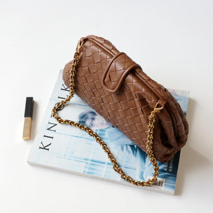 Capacious woven underarm bag, one-shoulder bag, genuine leather