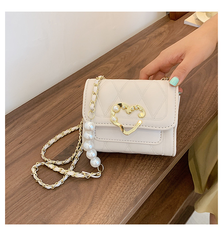 Wholesale Heart-shaped Buckle Messenger Shoulder Small Square Bag Nihaojewelry display picture 150