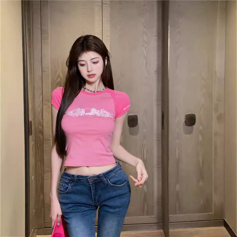 Pink T-Shirt for Women, Summer Design, Slim Fit, Stylish, Short Style, Heart-Shaped, Trendy Top, Ins Style