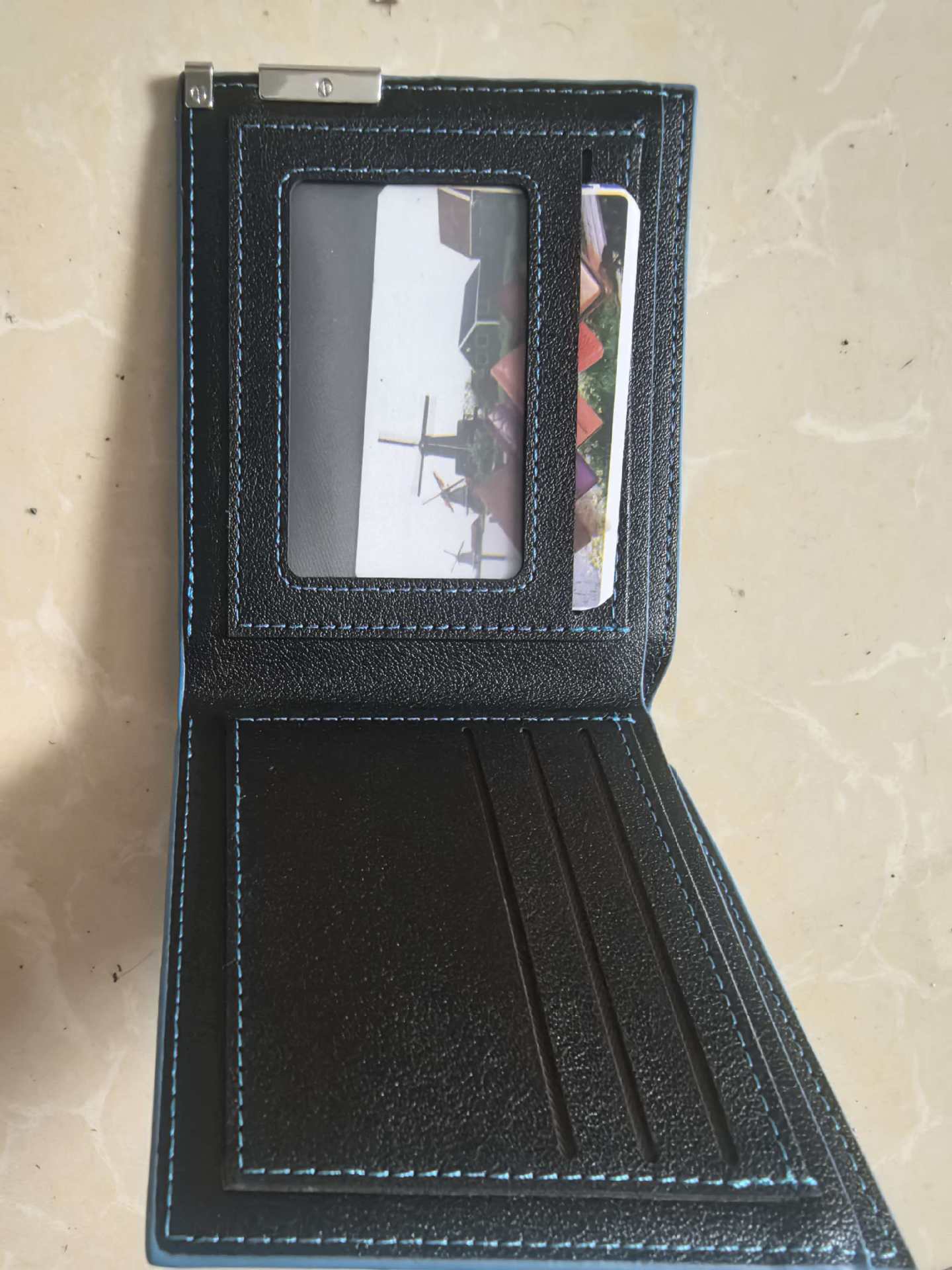짧은 철제 가장자리 검정색 파란색 가장자리