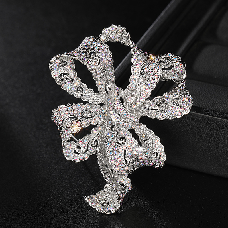 High-end heavy industry full diamond bow brooch, court style elegant corsage pin accessories_voghion.com