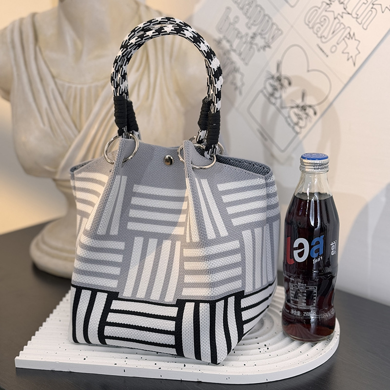 HKB9003 Barras horizontales y verticales grises negras