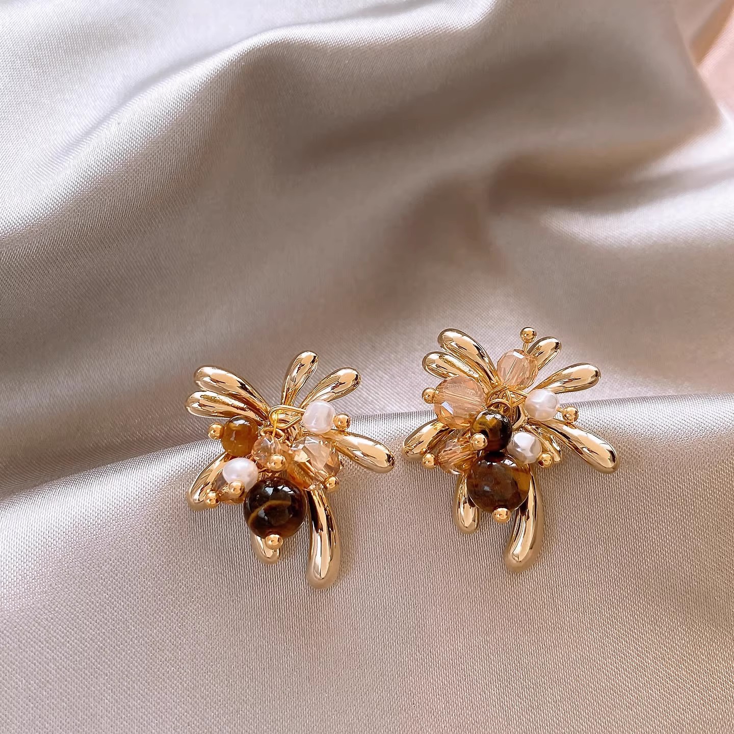 E6798 gold