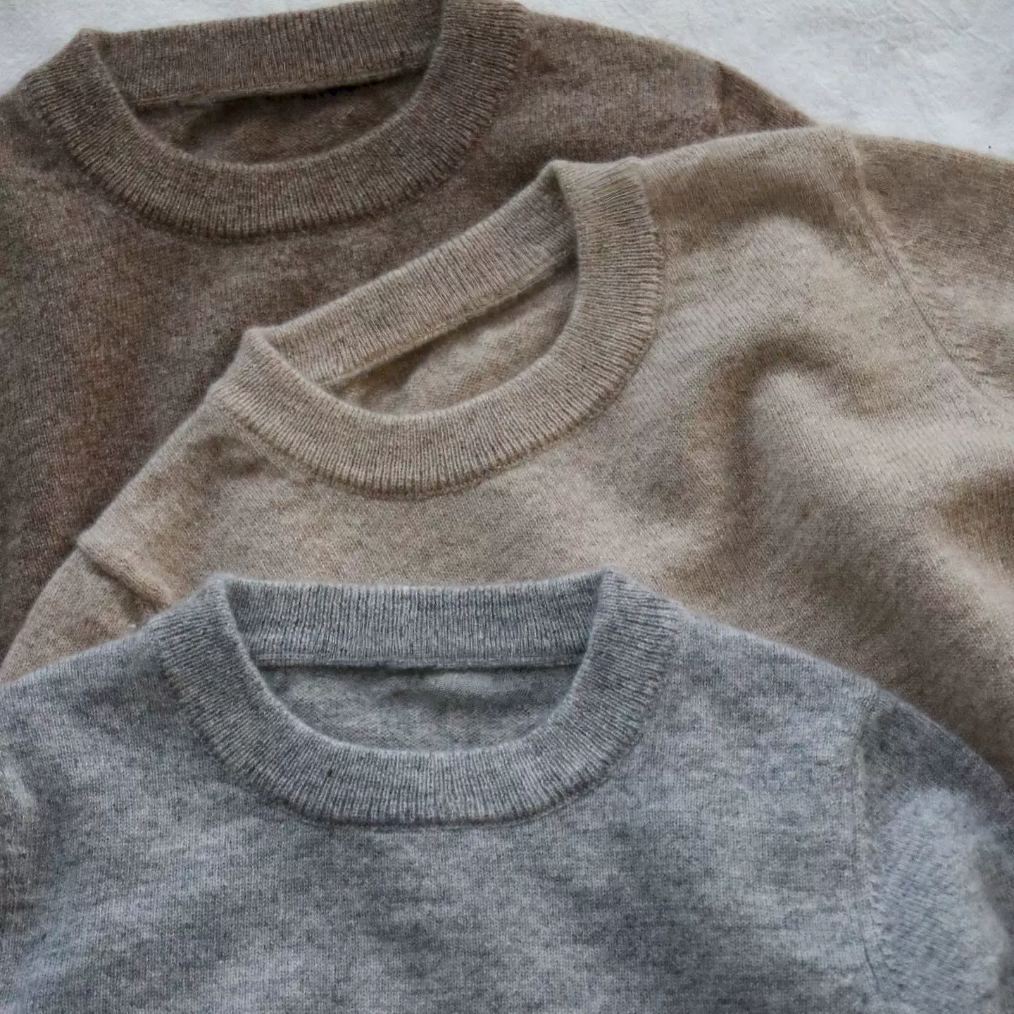 儿童羊毛衫秋冬季韩系风男女童套头毛衣宝宝圆领纯色内搭针织衫