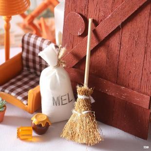 1:12 Mini Broom Miniature Food Toy Scene Model Small Rag Doll House Accessories Ob11 Spot Direct Sale