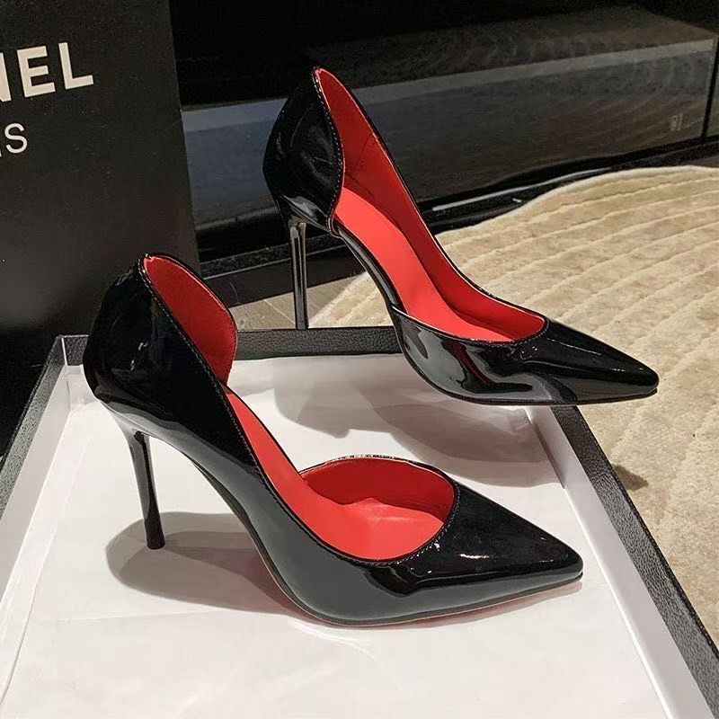 European and American Style Red-Soled High Heels for Women, 2025 New Model, Pointed Toe, Shallow Mouth, Sexy Stiletto Heels, Elegant Socialite High-End Single Shoes, Patent Leather European and American Style Red-Soled High Heels for Women, 2025 New Model, Pointed Toe, Shallow Mouth, Sexy Stiletto Heels, Elegant Socialite High-End Single Shoes, Patent Leather