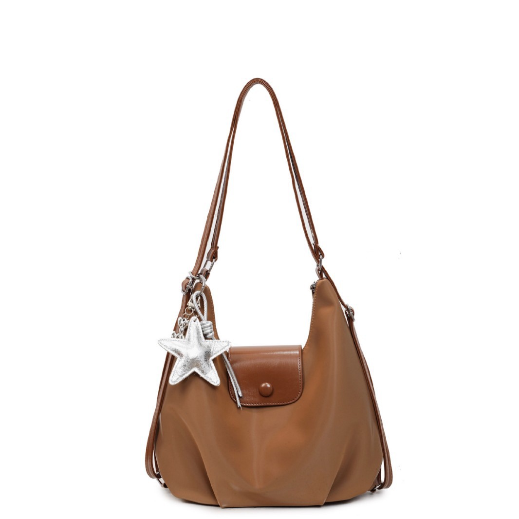 French Style Large Capacity Shoulder Bag Glossy Pu Commuter Handbag_voghion.com