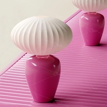 ins粉色少女心台灯中古卧室儿童床头孟菲斯复古陶瓷氛围装饰灯具