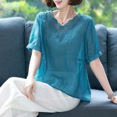 綿麻の上着の女性の半袖のお母さんのラミー麻の小さいシャツの夏のtシャツ2025新型のカジュアルでゆったりしている亜麻のシャツ