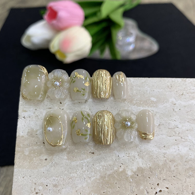 [Large Flower Manicure] Handmade Wearable Nails Gold Foil Three-Dimensional Flowers Spring and Summer Temperament Whitening and High-End New Short Square