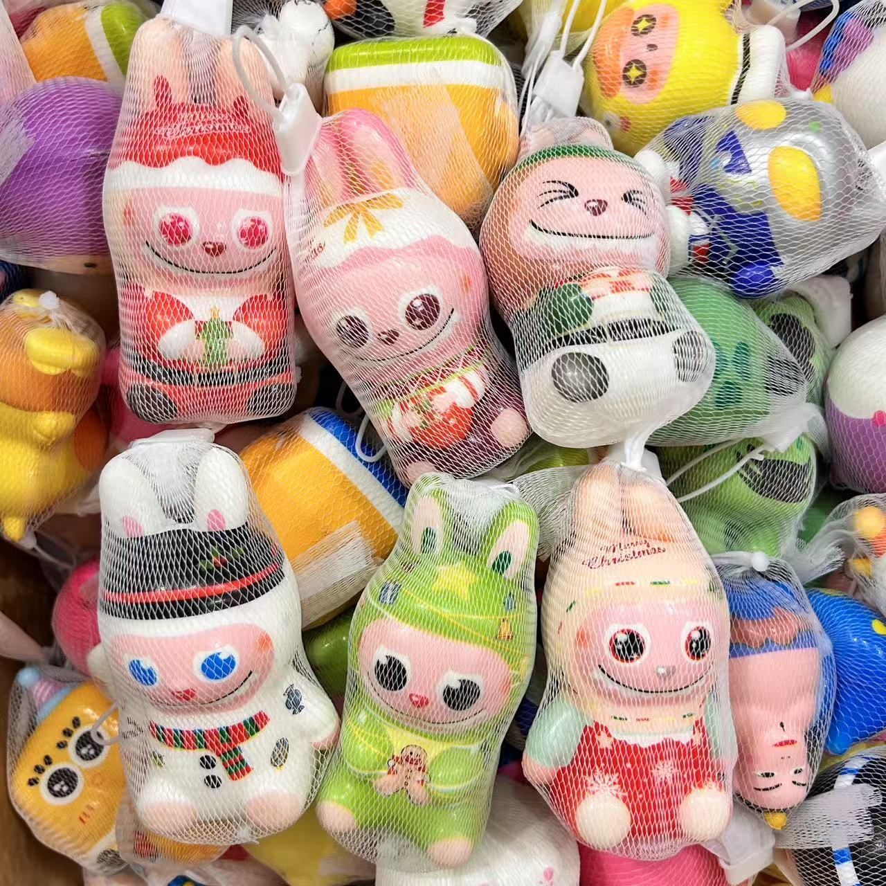 Nuevos bocadillos de dibujos animados, ropa de tela pellizcada, juguetes para niños, rebote lento, adornos periféricos hechos a mano, regalos descomprimidos al por mayor image 9