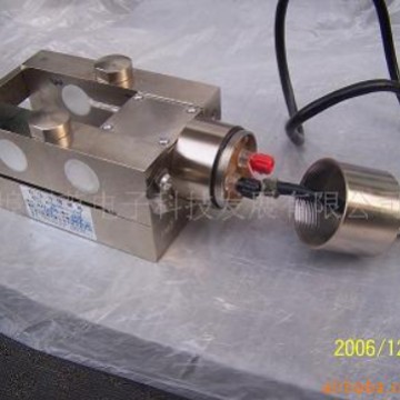 供应油田抽油机井无线传输载荷角位移一体化传感器