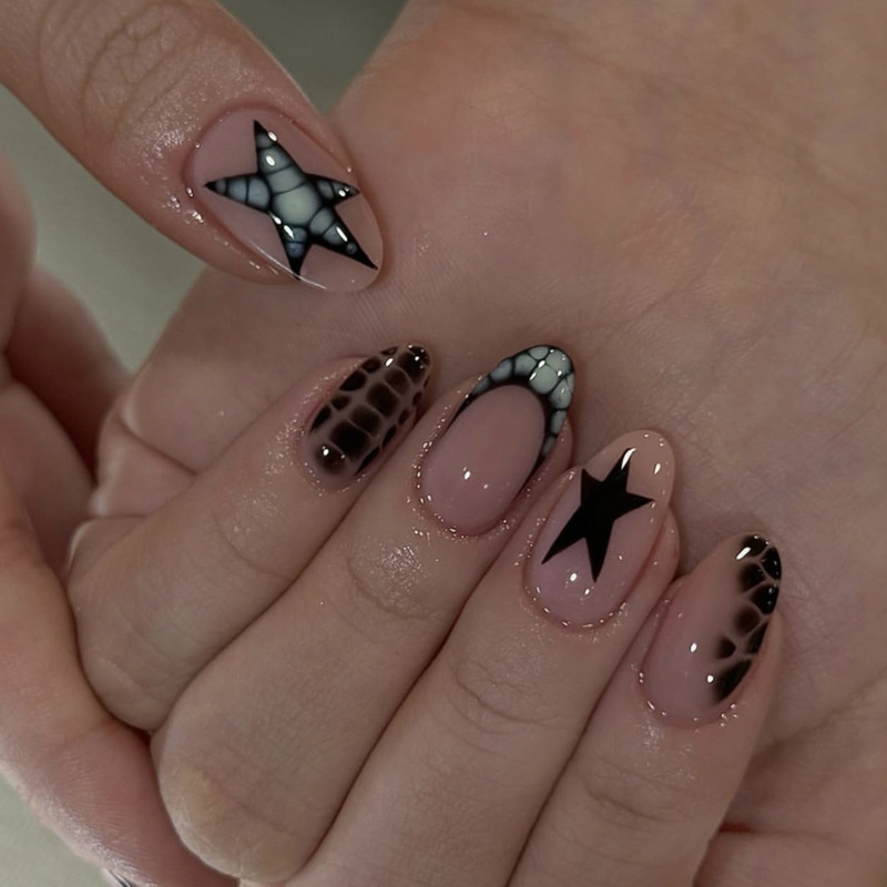 Sweet and Cool Black Star Five-Pointed Star Manicure Wearable Nails Short Almond Cross-Border Hot Selling Wearable Nails Fake Nails