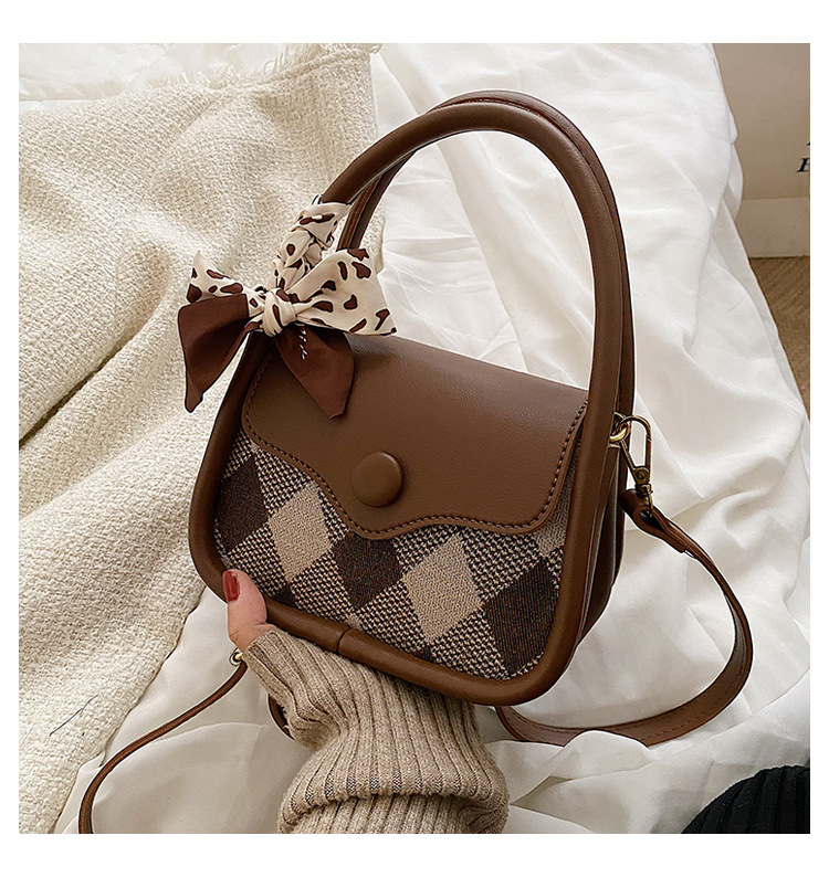 Autumn And Winter Retro Small Bag Retro Plaid Pattern Silk Winding Messenger Bag display picture 2