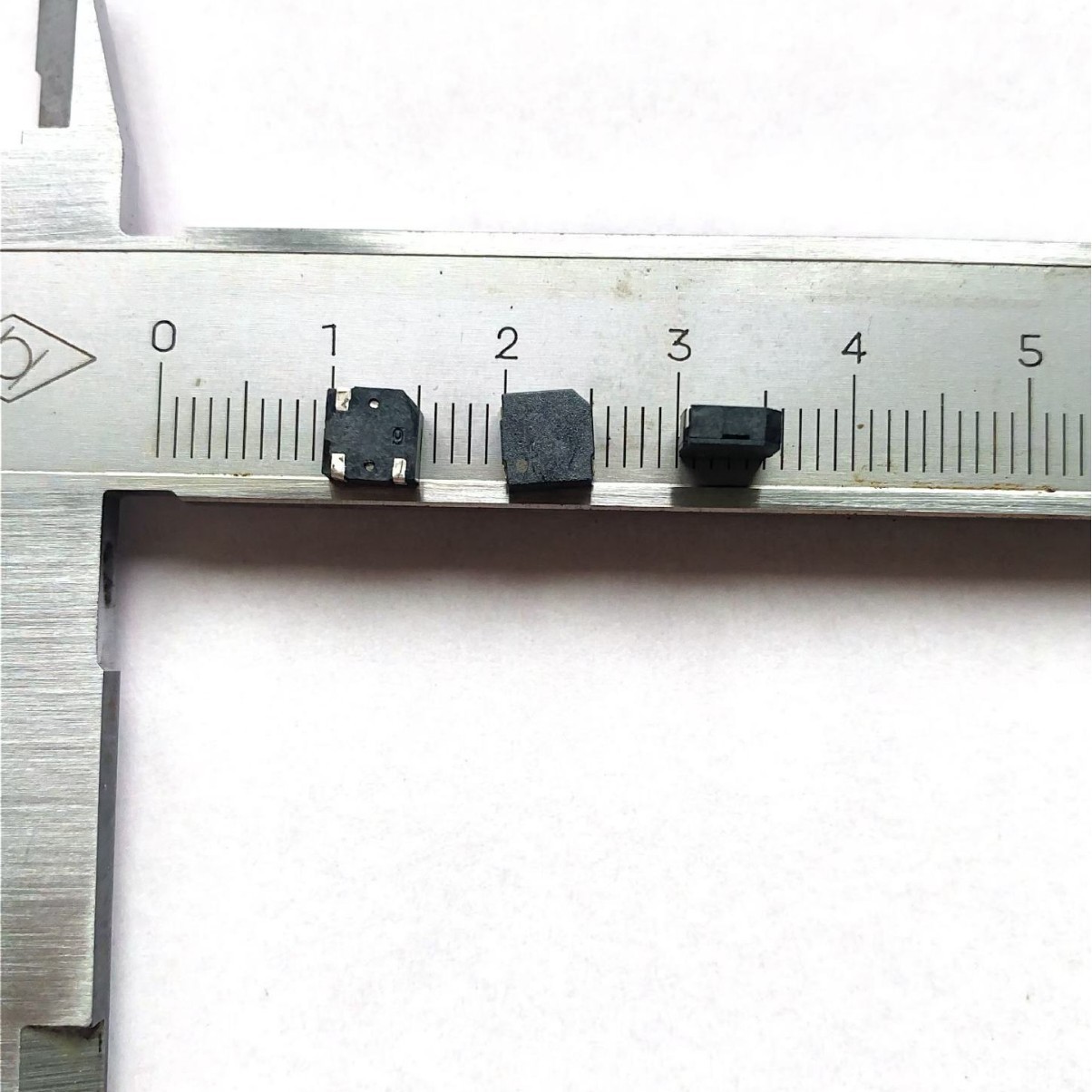 超薄、超小5020  侧音孔帖片式蜂鸣器
