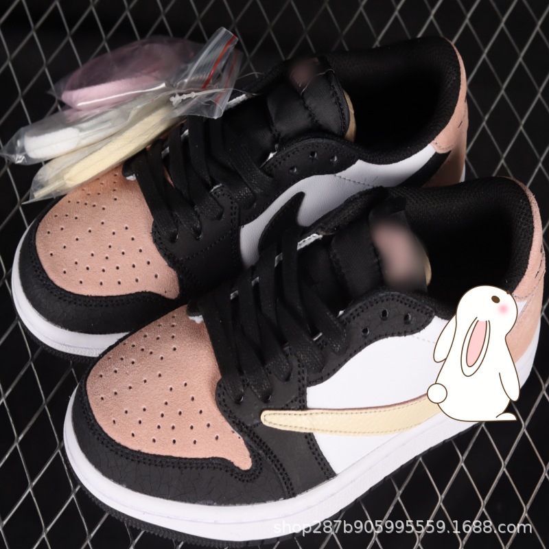 조 1 로우탑 인버티드 핑크 블랙 앤 화이트 CQ4277-995