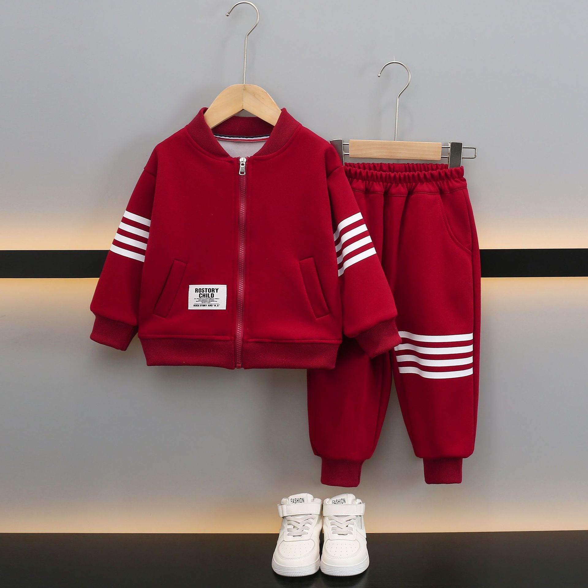 7081 traje de suéter para niños modelos de primavera y otoño 2025 nuevo estilo ropa casual para niños guapos trajes de dos piezas de primavera para niños