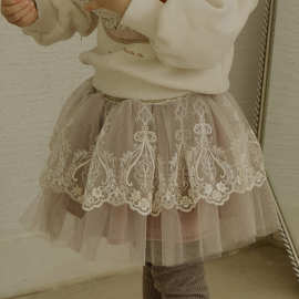 女童半身裙2025款草莓珊韩国儿童女孩洋气丝绒蓬蓬网纱短裙现货