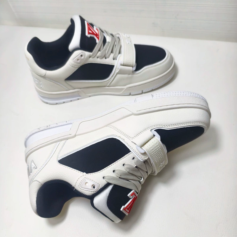 2025 new fashionable and versatile black and white printed casual sneakers for men and women