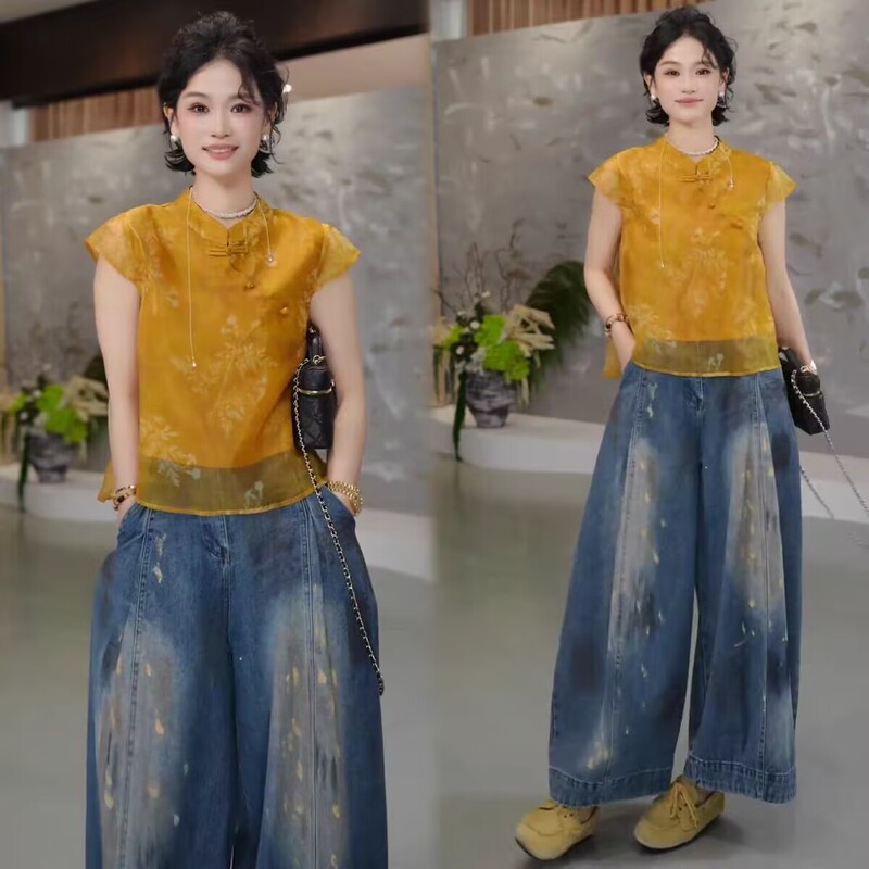 New Chinese-Style Short-Sleeve Shirt for Women, 2026 Summer New Model, Elegant and Age-Reducing, Stand Collar, Buttoned, Printed, Slimming, Versatile Top
