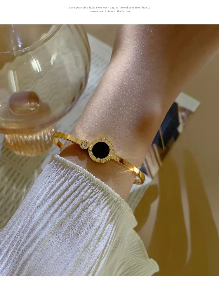 Fashion Geometric Titanium Steel Plating Rhinestones Bangle 1 Piece