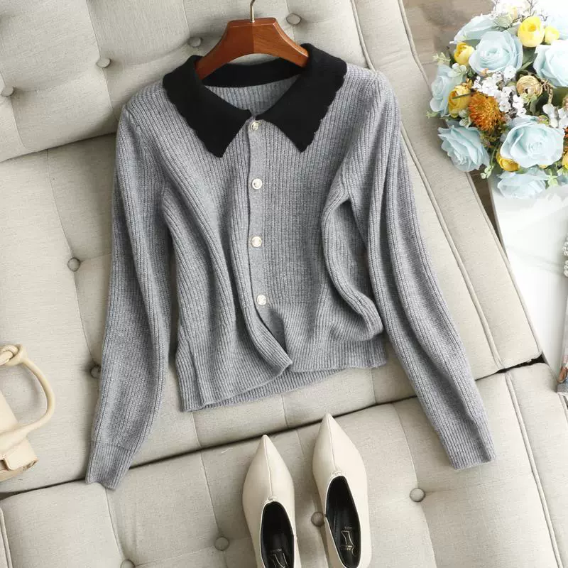 Cute elegant woolen cardigan, winter sweater