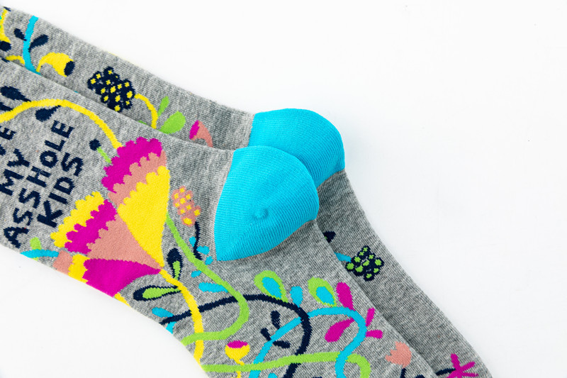 Calcetines de mujer Invierno nuevos calcetines felices de tubo largo hombres y mujeres amantes letras flores_voghion.com