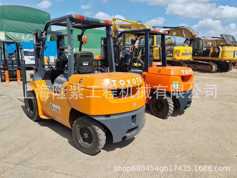 Used Toyota three-pivot electric forklift 1 ton 1.3 ton 1.5 ton three-wheel forklift 2 ton 3 ton 3.5 ton forklift